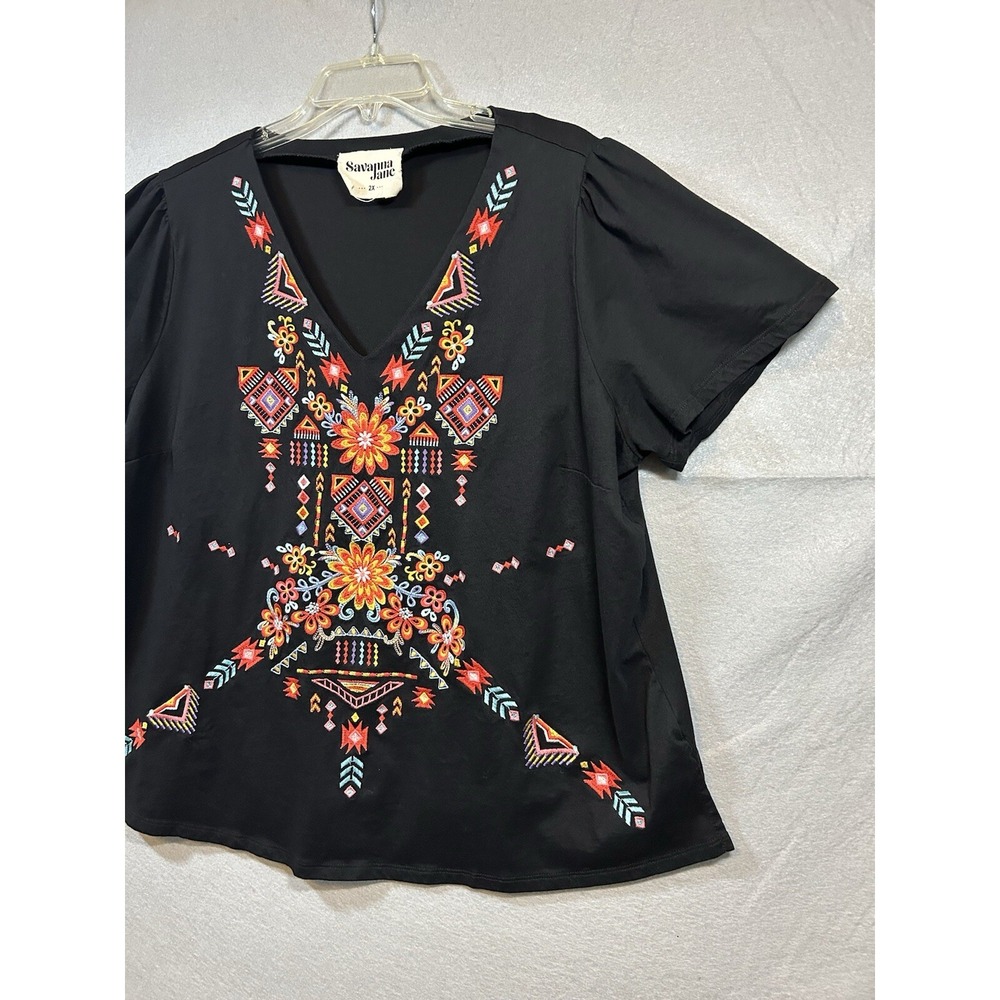 Savanna Jane Embroidered Top Sz 2XL Boho Floral Aztec V-Neck Short Sleeve Black - Picture 4 of 10